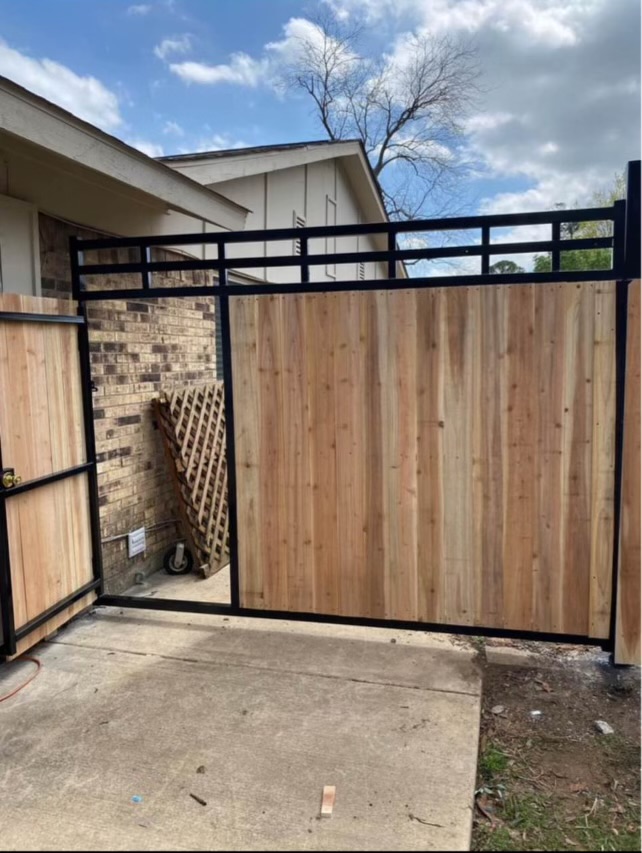 Modern Horizontal Slat Fence
